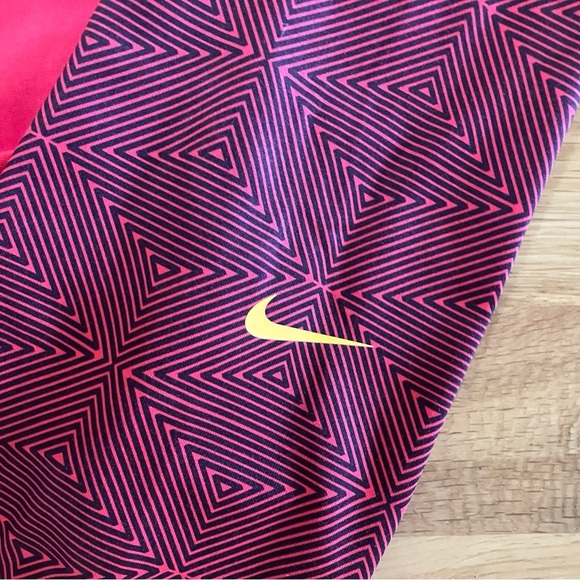 Nike Pro Women's Red Stretch Long Sleeve 1/2 Zip Collared Athletic Shirt Size L - Picture 5 of 10